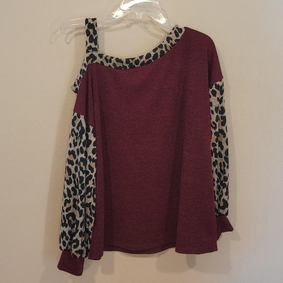 BIBI Animal Print Sweater - Picture 3 of 3